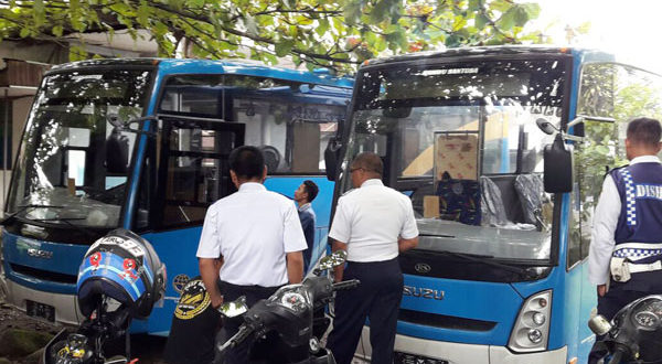 Bus Traid Tras bantuan Kementrian Perhubungan RI saat tiba di halaman Kantor Perhubungan Kota Kotamobagu