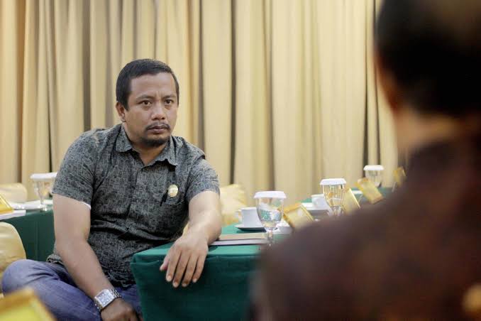 Sekretaris Komisi 1 DPRD Bolmut, Budi Setiawan Kohongia