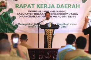 Koordinator Presidium KAHMI Bolmut, Dr. Arter Datunsolang saat menyampaikan sambutannya