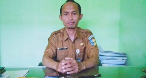 Kepala Sekolah SMP N 1 Kaidipang, Abdul Munif Buhang, S.Pd, M.Si